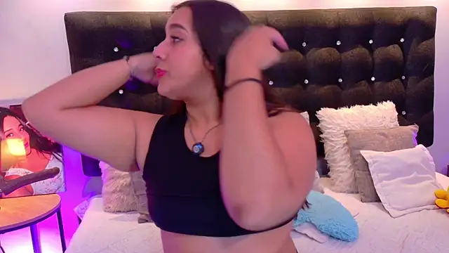 ValenScott1 online show from November 2025 04:35:01 PM