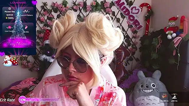 Snapshot of MidoriQuiinn chatting on December 2024 05:00:01 PM MidoriQuiinn online show from December 2024 05:00:01 PM