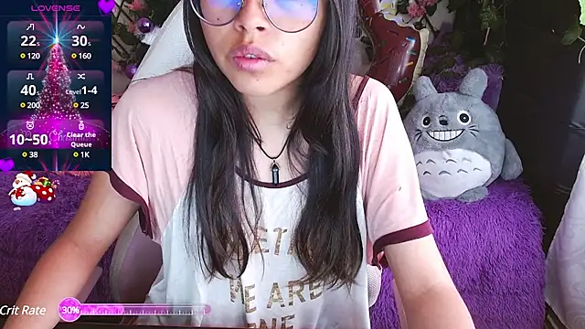 Snapshot of MidoriQuiinn chatting on December 2024 01:56:02 PM MidoriQuiinn online show from December 2024 01:56:02 PM