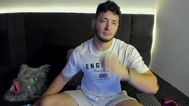 alejandro  2 online show from October 2025 04:29:02 PM