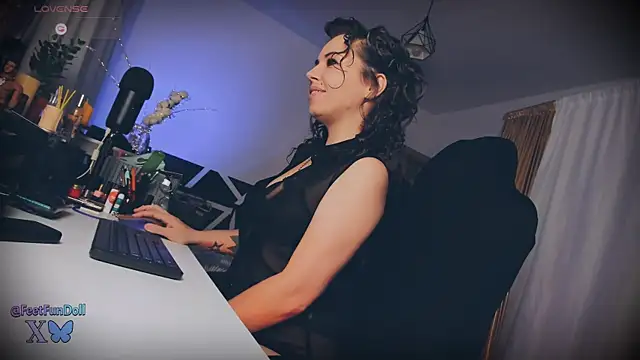 LisaDove online show from December 2024 01:03:02 AM