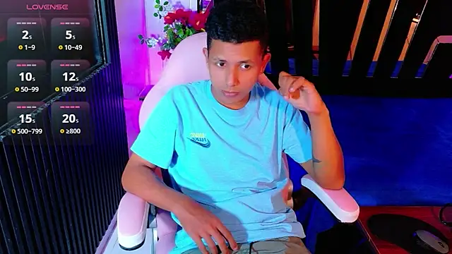 boy bigcock24cm online show from May 2026 04:18:02 AM