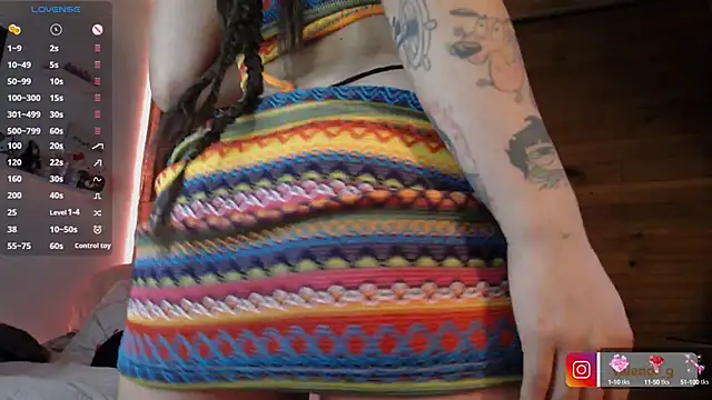 Snapshot of valenor_ chatting on February 2025 06:08:01 AM valenor online show from February 2025 06:08:01 AM