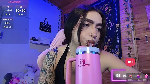 Snapshot of valenor_ chatting on September 2025 03:17:02 AM valenor online show from September 2025 03:17:02 AM