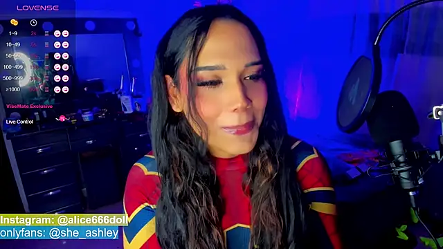 Snapshot of SWEET_ALICEXX chatting on March 2025 11:27:01 PM SWEET ALICEXX online show from March 2025 11:27:01 PM