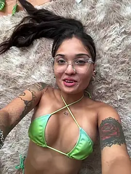 Snapshot of LunaXuan chatting on January 2025 10:39:01 PM LunaXuan online show from January 2025 10:39:01 PM