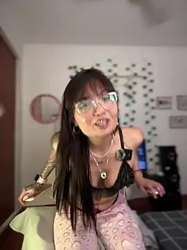 Snapshot of LunaXuan chatting on November 2025 03:50:01 AM LunaXuan online show from November 2025 03:50:01 AM