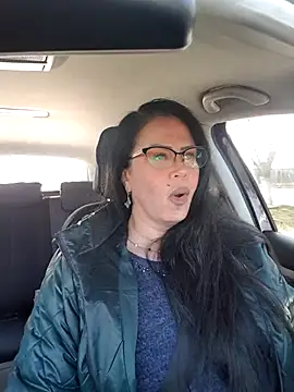 x  KHALEESI  x online show from November 2025 10:04:02 AM