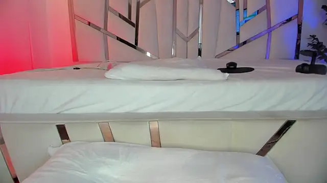 hot booty  online show from July 2026 08:15:02 PM
