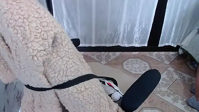 Sonialorens  online show from March 2025 04:33:01 PM