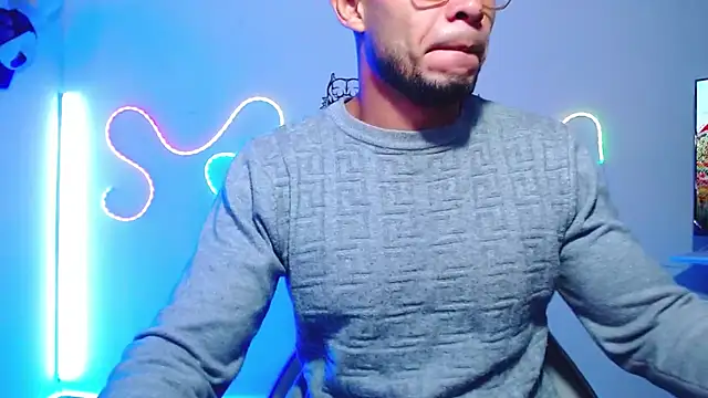 Snapshot of sebastian_horny chatting on December 2025 08:25:01 PM sebastian horny online show from December 2025 08:25:01 PM