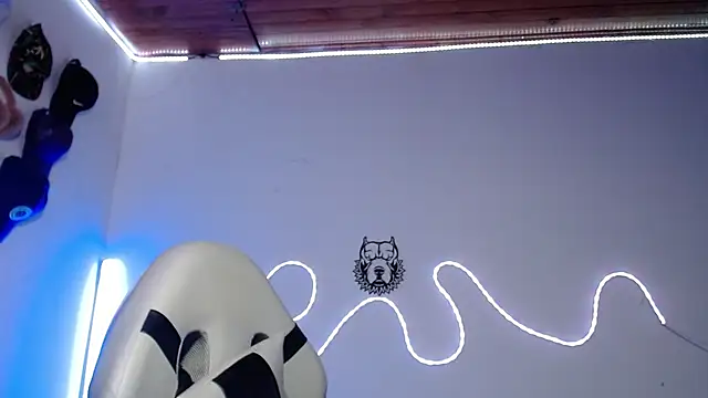 Snapshot of sebastian_horny chatting on December 2025 10:45:02 AM sebastian horny online show from December 2025 10:45:02 AM