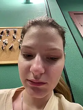 MaryHiggins online show from November 2025 01:22:02 PM