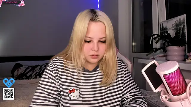 Snapshot of B_Ratz chatting on October 2025 01:26:01 AM B Ratz online show from October 2025 01:26:01 AM