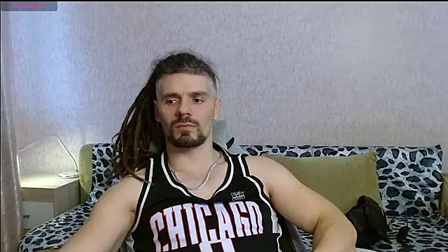 Aestheticguy101 online show from November 2025 11:36:02 AM