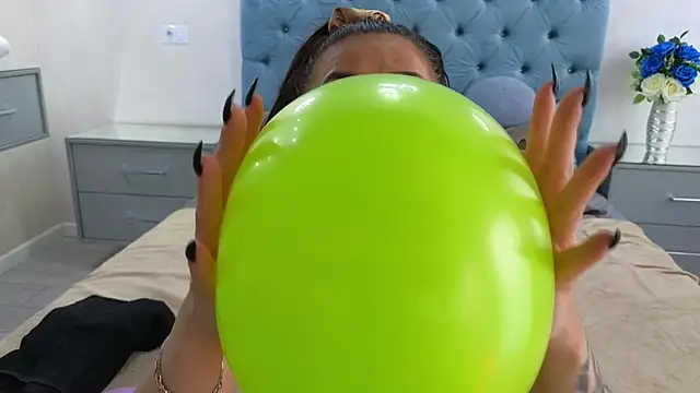 Theowonder online show from March 2025 11:00:02 AM