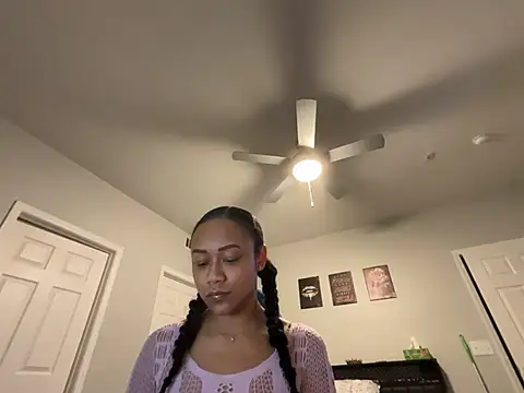 Snapshot of RylHoneyy chatting on January 2026 03:22:01 AM RylHoneyy online show from January 2026 03:22:01 AM