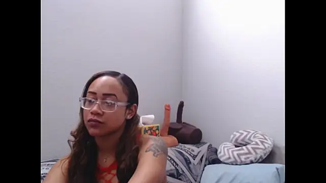 RylHoneyy online show from March 2026 05:51:02 PM