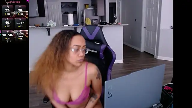 RylHoneyy online show from June 2026 07:25:02 PM