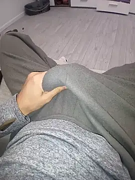 Snapshot of QuietBoy chatting on November 2025 03:56:01 PM QuietBoy online show from November 2025 03:56:01 PM