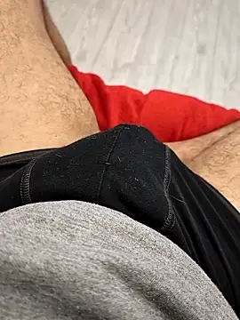 Snapshot of QuietBoy chatting on April 2026 10:27:01 AM QuietBoy online show from April 2026 10:27:01 AM