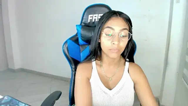 sophiax-x online show from February 2026 01:12:01 AM