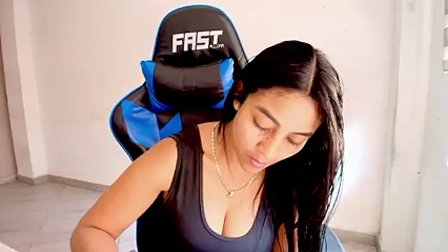 sophiax-x online show from March 2026 02:46:02 PM