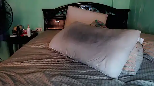 Snapshot of WantedSexslaves chatting on March 2025 05:22:02 AM WantedSexslaves online show from March 2025 05:22:02 AM