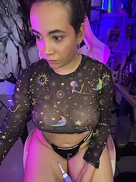 Emma Wish online show from October 2025 04:29:01 PM