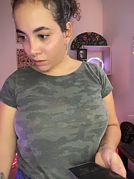 Emma Wish online show from November 2025 03:49:01 PM