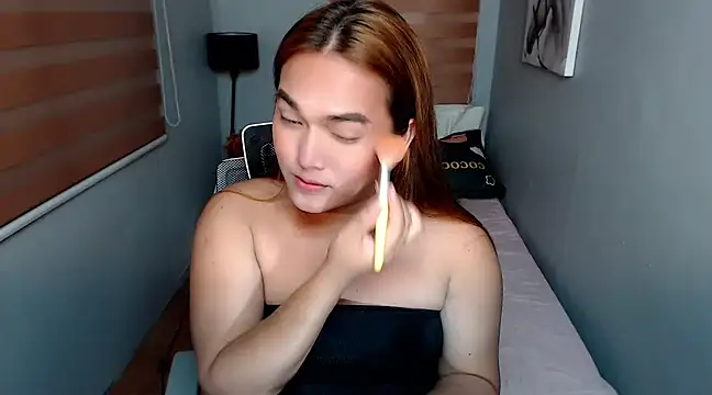 Snapshot of MoaningKylie chatting on December 2024 01:19:02 PM MoaningKylie online show from December 2024 01:19:02 PM