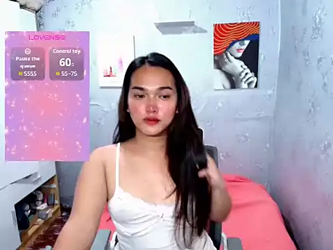 Snapshot of MoaningKylie chatting on November 2025 12:07:02 PM MoaningKylie online show from November 2025 12:07:02 PM