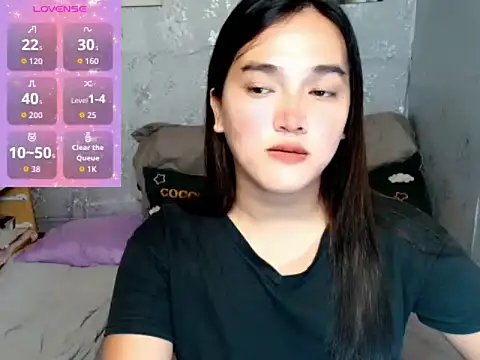 Snapshot of MoaningKylie chatting on December 2025 10:10:02 AM MoaningKylie online show from December 2025 10:10:02 AM