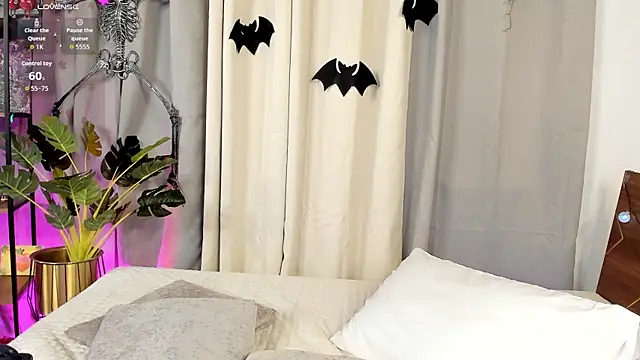 Amy art online show from October 2025 08:50:02 PM