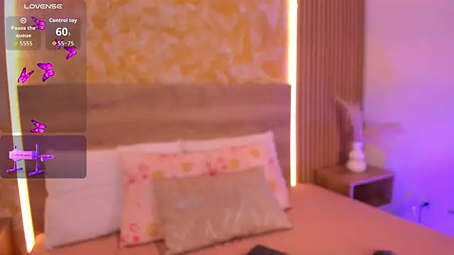 Snapshot of Alana_2916_ chatting on October 2025 03:47:01 AM Alana 2916 online show from October 2025 03:47:01 AM