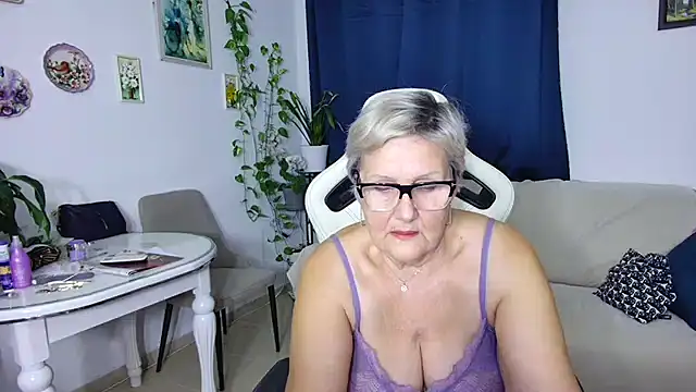 Selenna57 online show from February 2026 06:35:01 PM