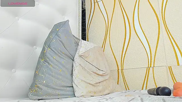 Snapshot of karissia chatting on March 2025 09:07:01 AM karissia online show from March 2025 09:07:01 AM