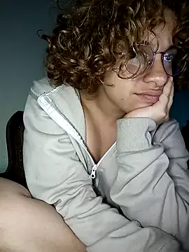 Snapshot of EmmaMelissa0521 chatting on January 2025 08:03:01 AM EmmaMelissa0521 online show from January 2025 08:03:01 AM