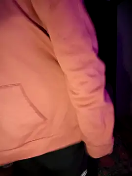 Snapshot of EmmaMelissa0521 chatting on January 2025 03:48:01 AM EmmaMelissa0521 online show from January 2025 03:48:01 AM