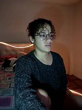 Snapshot of EmmaMelissa0521 chatting on January 2025 04:27:01 AM EmmaMelissa0521 online show from January 2025 04:27:01 AM