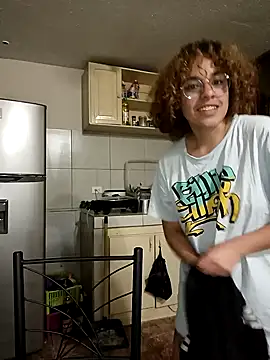 Snapshot of EmmaMelissa0521 chatting on February 2025 06:25:02 AM EmmaMelissa0521 online show from February 2025 06:25:02 AM