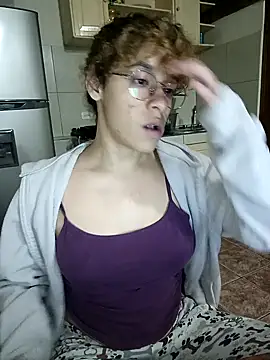 Snapshot of EmmaMelissa0521 chatting on February 2025 04:23:01 AM EmmaMelissa0521 online show from February 2025 04:23:01 AM