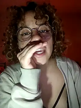 Snapshot of EmmaMelissa0521 chatting on February 2025 04:36:02 AM EmmaMelissa0521 online show from February 2025 04:36:02 AM