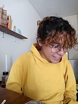 Snapshot of EmmaMelissa0521 chatting on February 2025 05:06:01 PM EmmaMelissa0521 online show from February 2025 05:06:01 PM