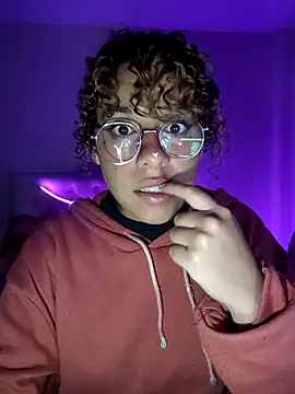 Snapshot of EmmaMelissa0521 chatting on March 2025 03:57:01 AM EmmaMelissa0521 online show from March 2025 03:57:01 AM