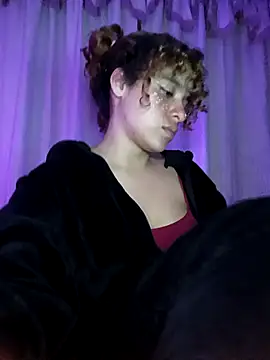 Snapshot of EmmaMelissa0521 chatting on March 2025 04:46:01 AM EmmaMelissa0521 online show from March 2025 04:46:01 AM