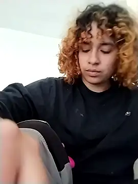 Snapshot of EmmaMelissa0521 chatting on February 2026 04:11:02 PM EmmaMelissa0521 online show from February 2026 04:11:02 PM