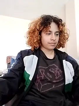 Snapshot of EmmaMelissa0521 chatting on February 2026 07:19:02 PM EmmaMelissa0521 online show from February 2026 07:19:02 PM