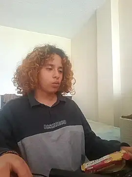 Snapshot of EmmaMelissa0521 chatting on February 2026 06:37:02 PM EmmaMelissa0521 online show from February 2026 06:37:02 PM