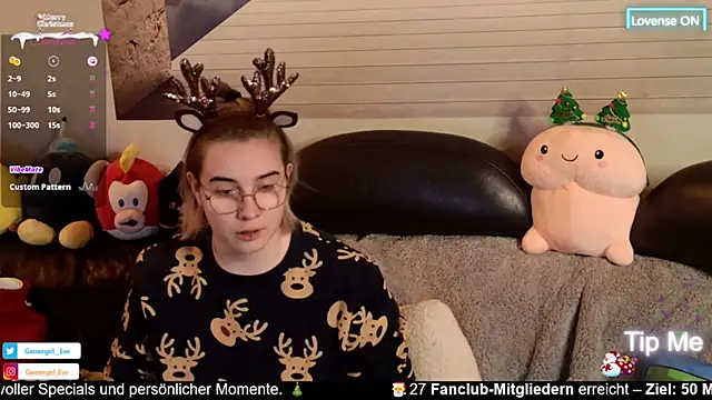 Snapshot of GamerGirl_Eve chatting on December 2024 07:10:01 PM GamerGirl Eve online show from December 2024 07:10:01 PM